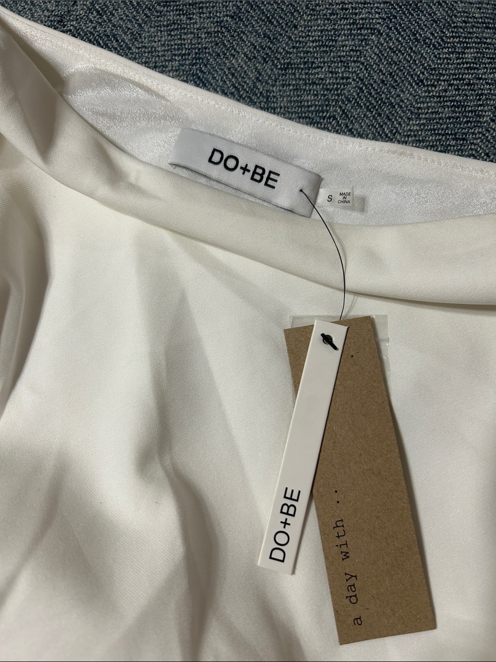 DO+BE Off-Shoulder Ivory Ruffle Cocktail Dress - Picture 2 of 7